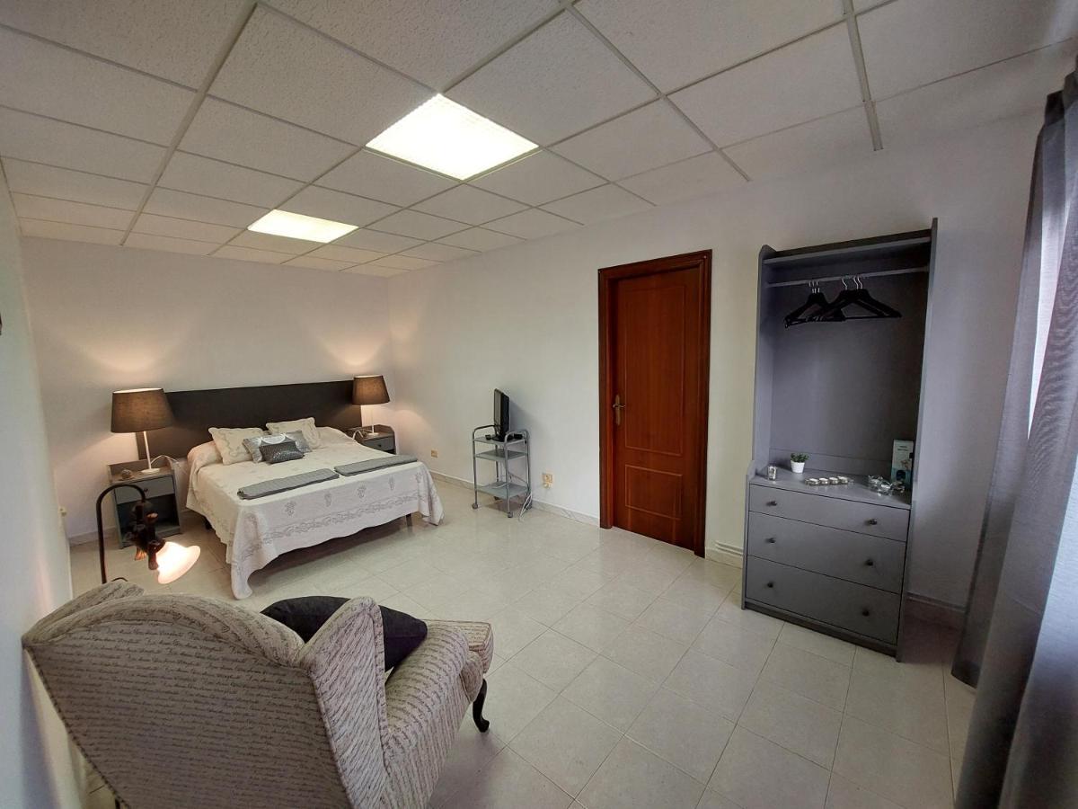 Acogedora Casa De Campo Neda ภายนอก รูปภาพ