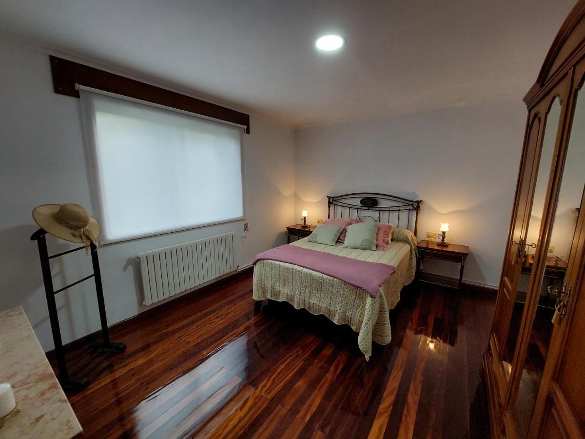 Acogedora Casa De Campo Neda ภายนอก รูปภาพ